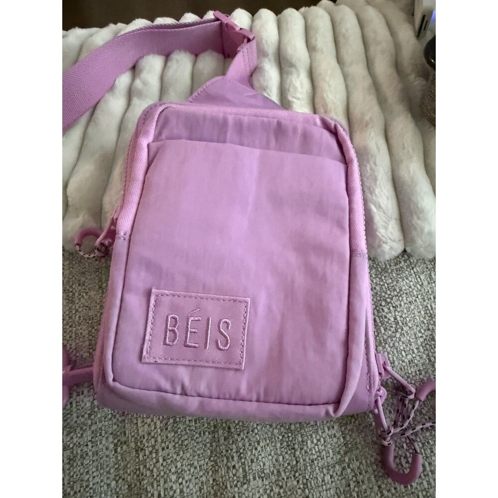 NWT Beis Sport Sling in Berry